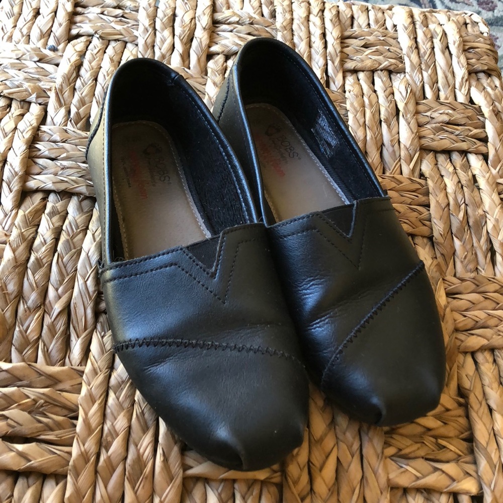 SOLD!!! BOB’S by Skechers Black Leather Shoes 8.5